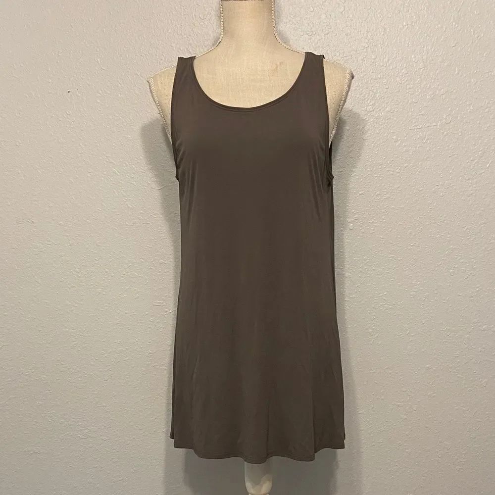 Eileen Fisher Gray 100% Silk Sleeveless Lightweight Blouse Size Medium